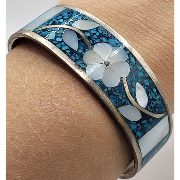 Turquoise Mother of Pearl Abalone Inlay Sterling Silver Bangle Bracelet Signed - Picture 1 of 5